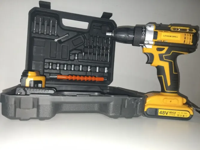 Parafusadeira Furadeira 48v 2 baterias com Maleta e acessórios completo