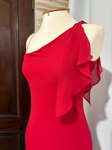 Vestido Midi Vermelho - Tamanho P