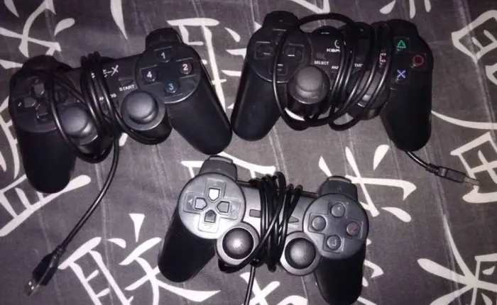 3 Controles de PS2 USB 10 reais cada