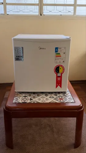 Frigobar Midea 45L, branco, 127V ? modelo MRC06B1
