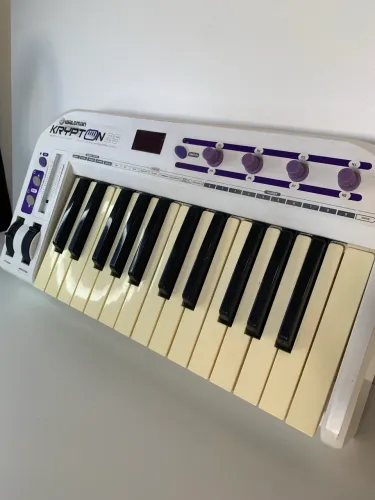 Teclado MIDI Waldman Krypton 25 Controlador MIDI 