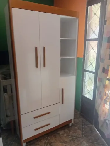 Guarda roupa infantil