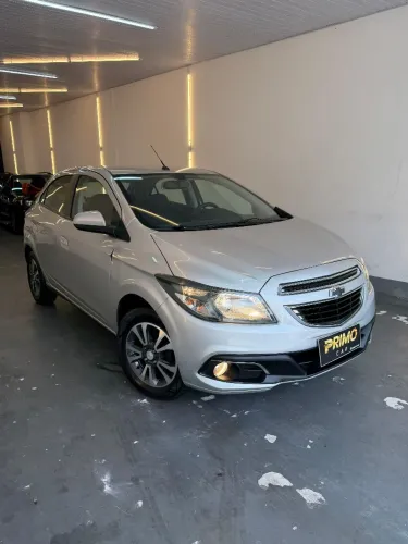 Chevrolet Onix Hatch LTZ 1.4 8V Flex Power Mec. 4P 2015