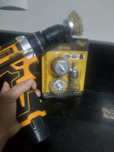 Kit escova de aço ( para furadeira/ parafusadeira) TIRA FERRUGEM,TINTA,ETC