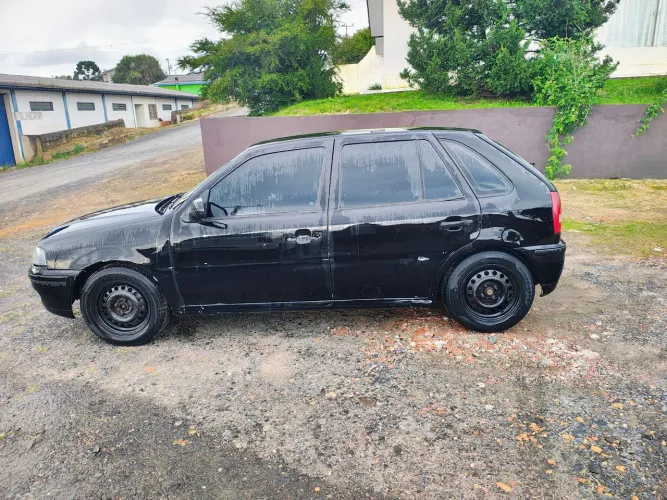 Volkswagen Gol 1.0 Plus 16V 4P 2001