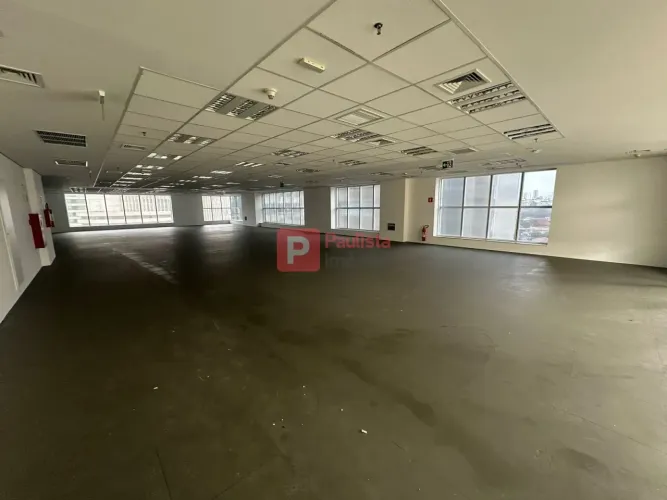 Conjunto comercial para locação, de 542m² com 15 vagas na garagem, pronto para instalar su