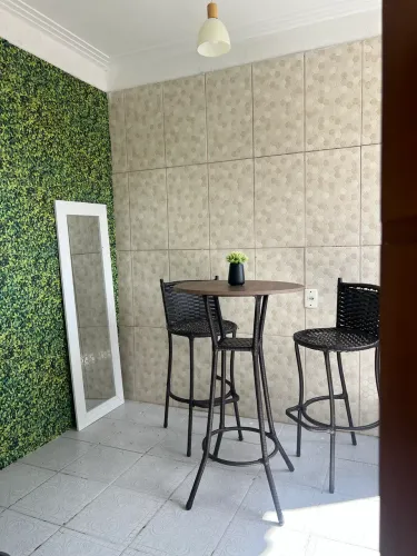 Mesa bistrô com 2 banquetas NOVA