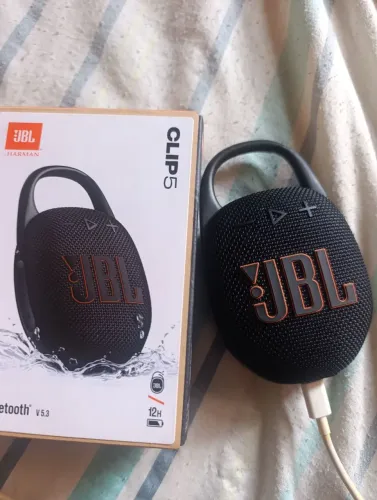 Vende se JBL Clip 5