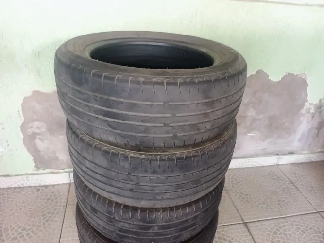 Vendo 4 Pneus usado 205 55 16