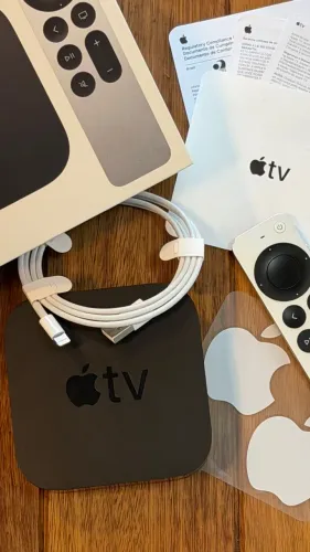 Apple TV 4K HDR 2a Geração 32GB - c/ controle Siri Remote, caixa, manual e cabo originais