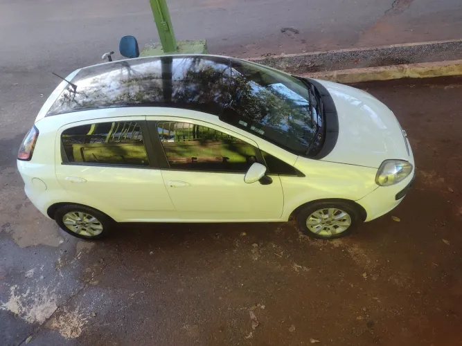 Fiat Punto Attractive 1.4 Fire Flex 8V 5P 2013