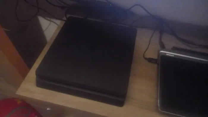 Ps4 slim