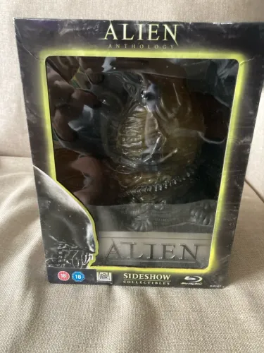 Alien Anthology Blu Ray Sideshow collectibles
