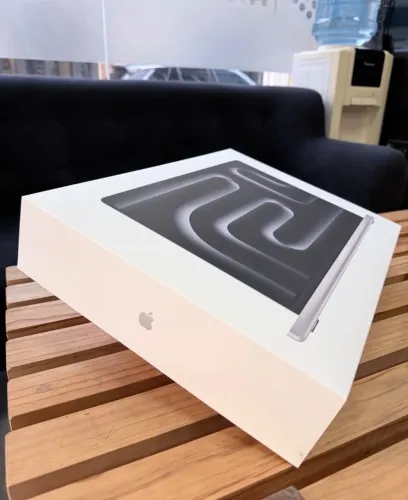 MacBook Pro 14-inch M3, 8GB, 1TB 
