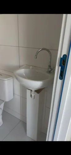 Lavatório Deca banheiro + torneira docol