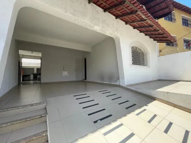 Casa Triplex 5 qtos Jucutuquara
