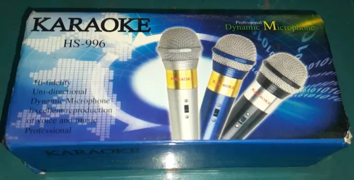 Microfone dinâmico Karaokê HS-996 com fio
