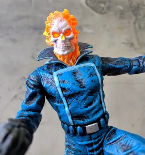 Boneco motoqueiro fantasma marvel diamond select