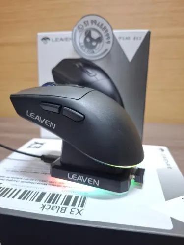 Mouse Sem Fio RGB Leaven, Tri-mode, C/ Base de Carregamento RGB [NOVO]