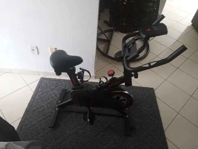 Bicicleta ergométrica nova