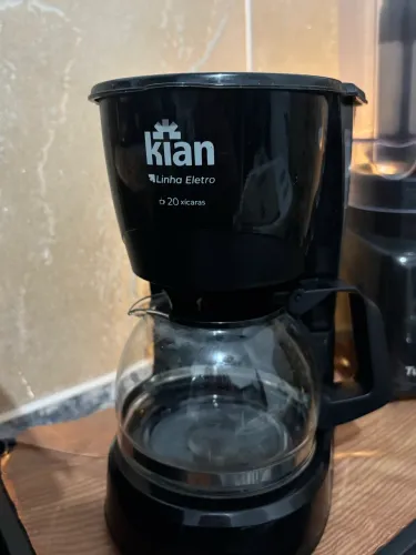 cafeteira elétrica kian 20 xícaras preta