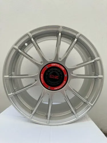 JOGO DE RODAS RÉPLICA OZ ARO 17 5x100/5x112 NOVAS