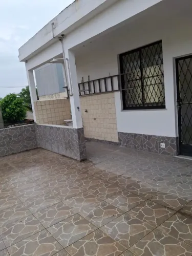 Casa no Centro de Nova Iguaçu