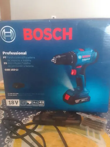 Parafusadeira profissional Bosch um mês de uso quem estiver interessado