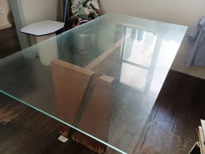 Mesa de jantar (Vidro)