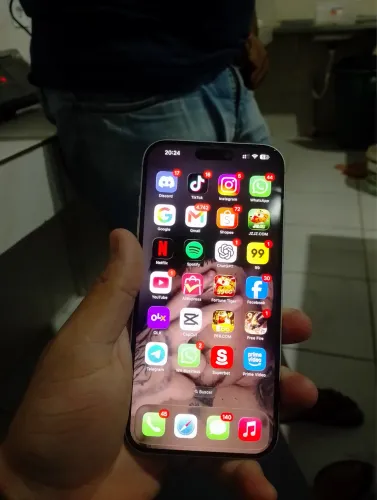IPHONE 17 PRO MAX BRANCO