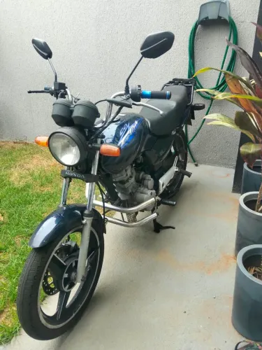 Vendo está Moto