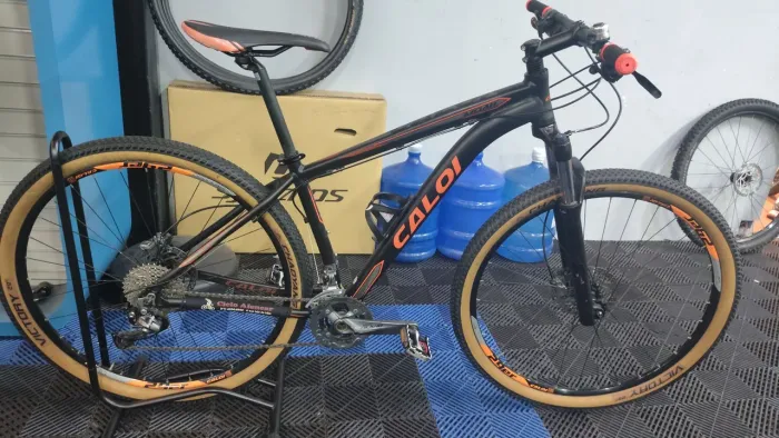 MTB ARO 29 TAM 17 Caloi MOAB 27v Shimano