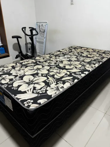 Vendo cama solteiro