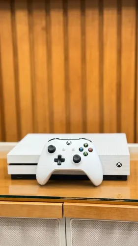 XBOX ONE S - SEMINOVO