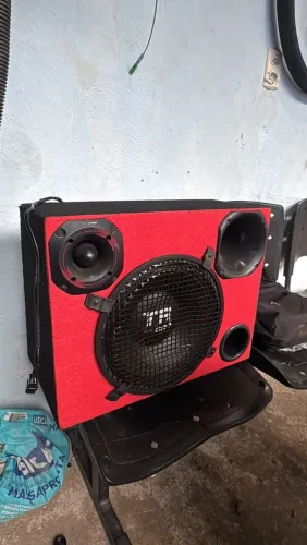 Vendo Som<br>1 corneta <br>1 Twitter <br>1 bateria 60h<br>1 módulo<br>1 cor<br>1 Twitter <br>1 bateria 60h<br>1 mó