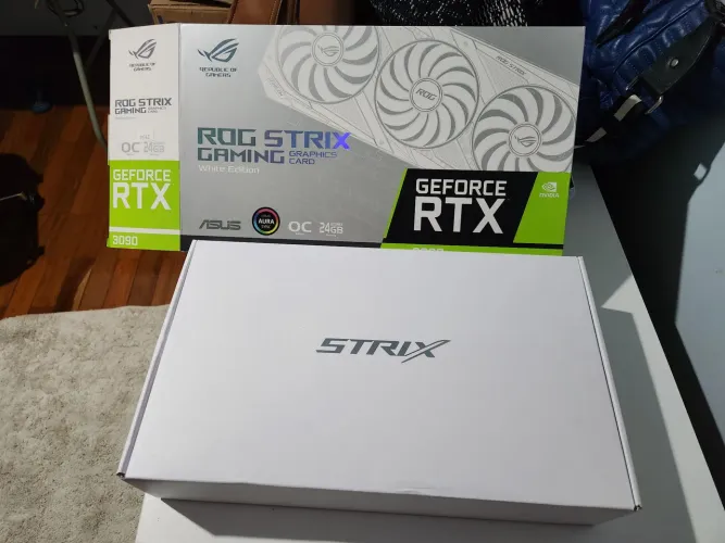 Placa de Vídeo GeForce RTX 3090 ROG Strix White 24GB