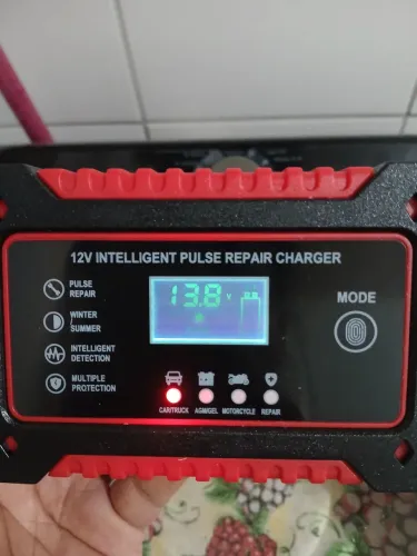 Carregador e Reparador de Bateria Automotiva 12V Inteligente