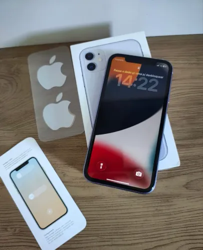iPhone 11 64g em perfeito estado tudo ok