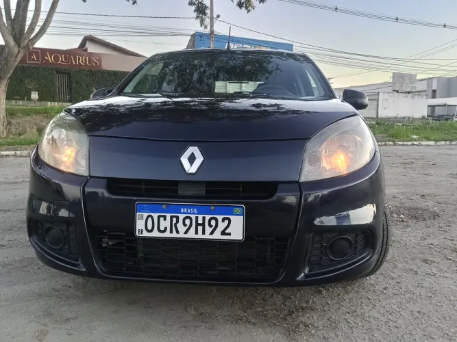 Renault Sandero Authentique Hi-flex 1.0 16V 5P 2012