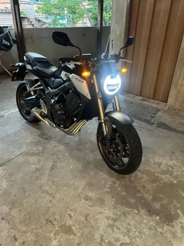 Cb 650 r 2021