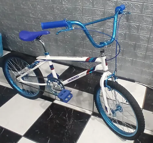 Bicicleta Caloi Cross Freestyle Extralight Aro 20 