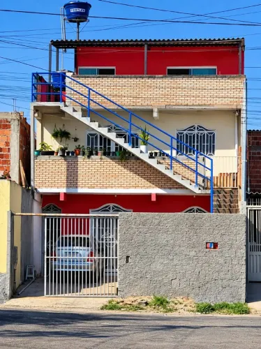 SOBRADO TRÊS RESIDÊNCIAS