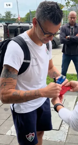 BRAÇADEIRA AUTOGRAFADA FABIO FLUMINENSE