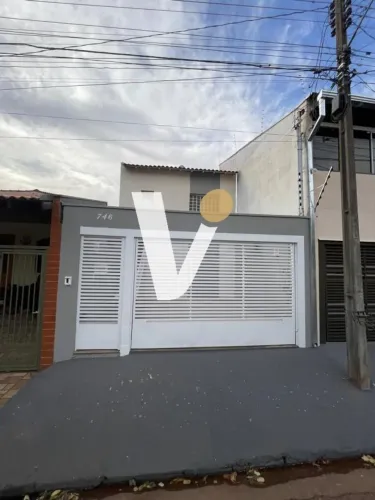 Casa para Locação em Presidente Prudente, Vila Santa Tereza, 2 dormitórios, 1 suíte, 2 ban