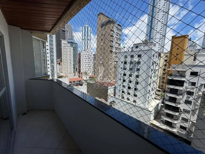 Apartamento com 3 quartos, Centro - Balneário Camboriú