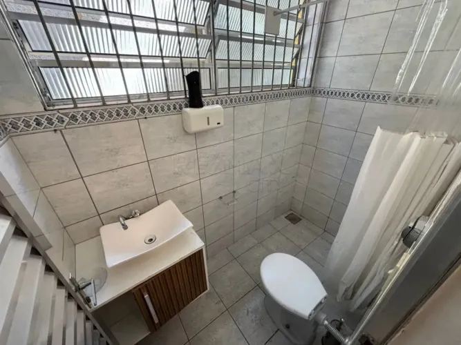 Casa Alto Padrão 638m² no Parque Centenário | 2 Pavimentos Comerciais Alugados