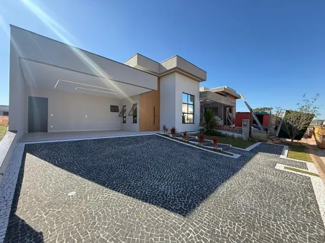 CASA TÉRREA NOVÍSSIMA, 3 SUÍTES EM PAULÍNIA
