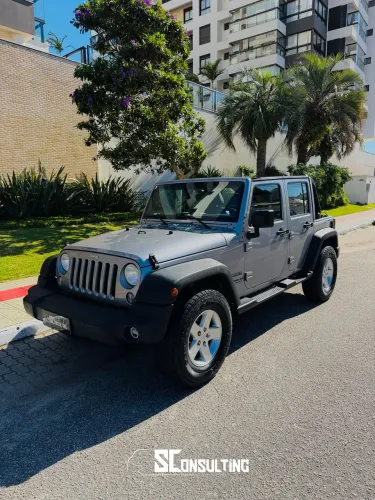 Jeep Wrangler Unlimited Sport 3.6 V6 284cv 4P 2015