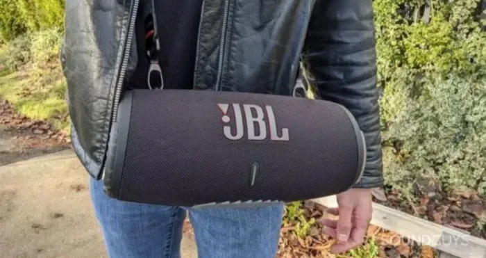 Caixa de som JBL Xtreme 3 , grande 30 cm , com alça , só 185 reais pra acabar 