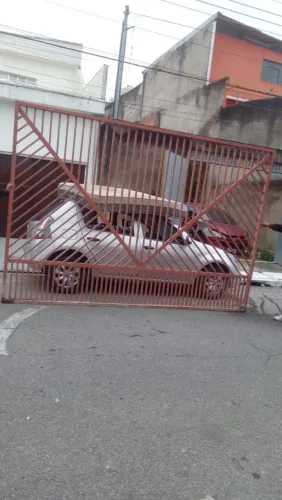 Vende-se portão garagem